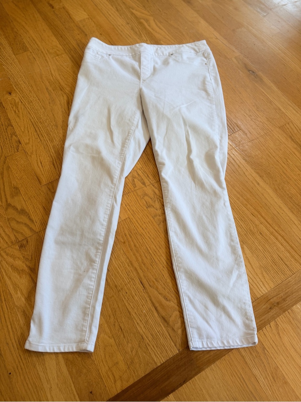 Ladies Size 14 "Tribal Jeans" White Straight-Leg Jegging Jeans GUC
